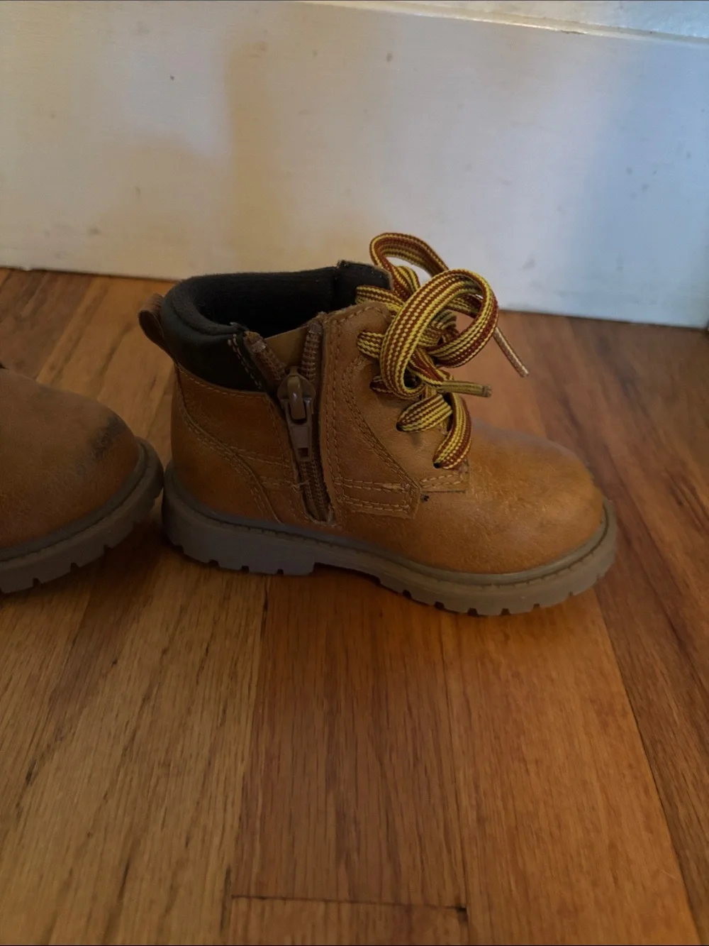 Carter’s Toddler Boots (Baby/Toddler 6)